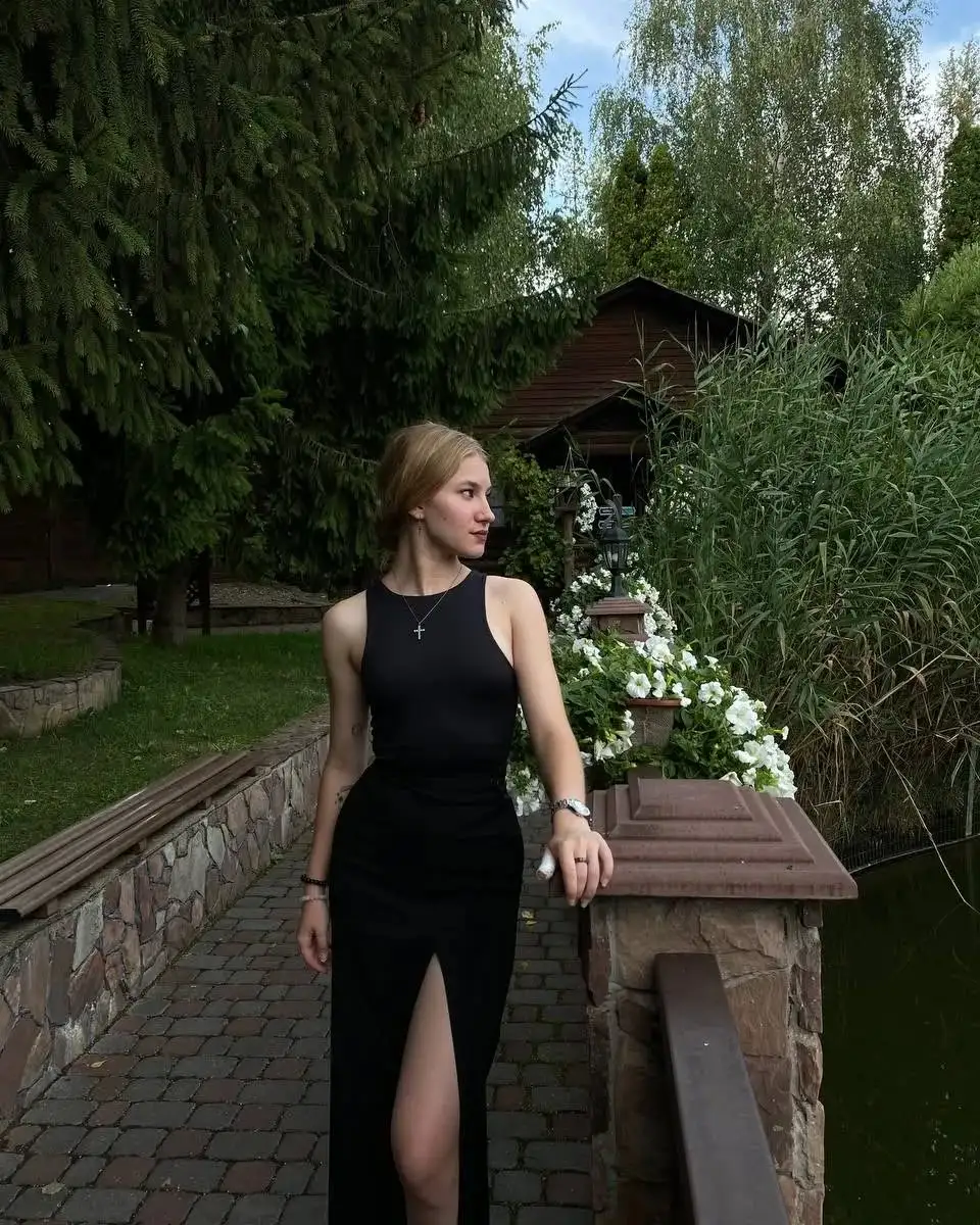 Abigail escort in Moscow