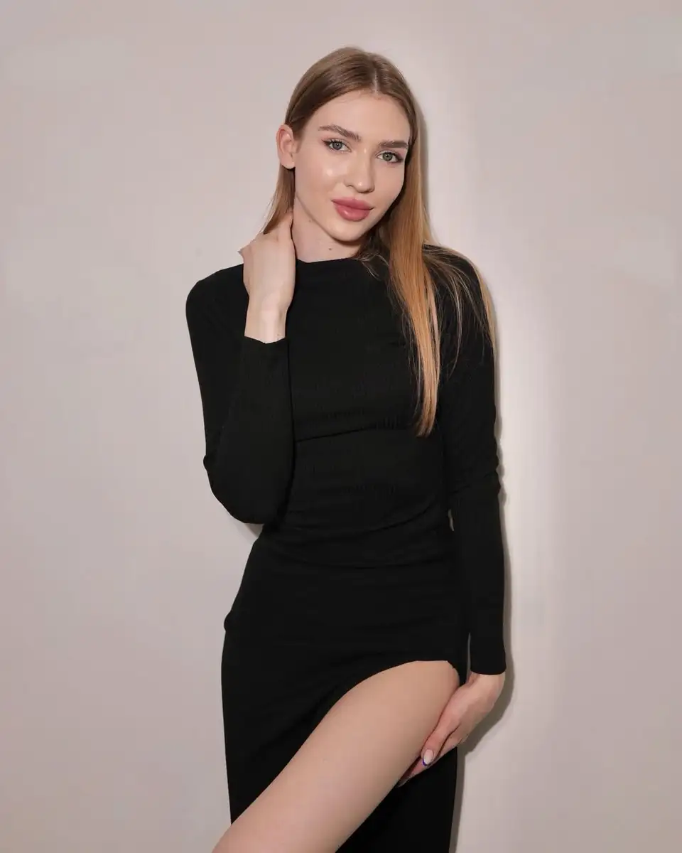 Alice escort in Moscow