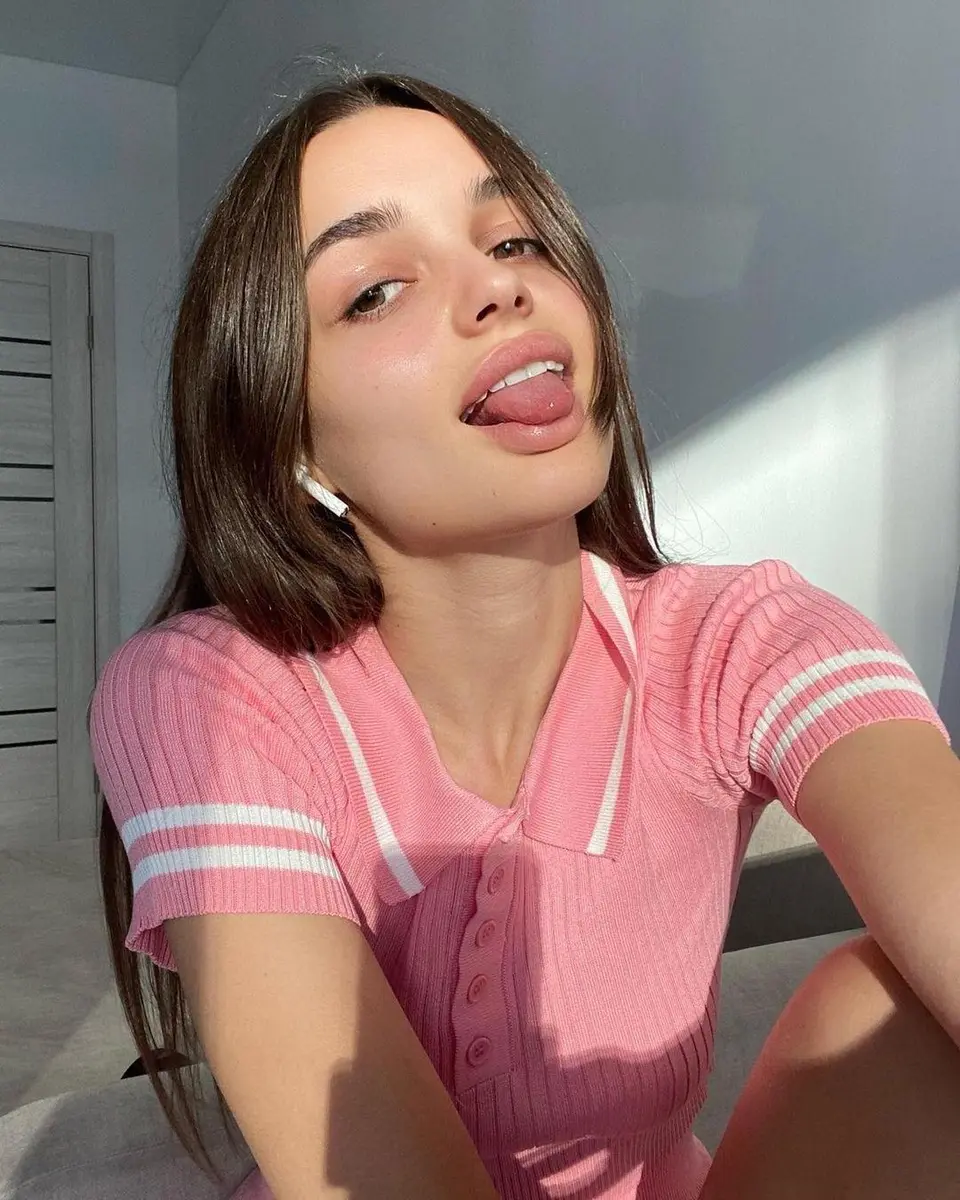 Angela escort in Moscow