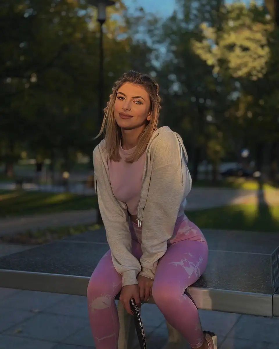 Arabella escort in Moscow