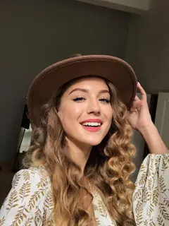 Audrey escort in Moscow