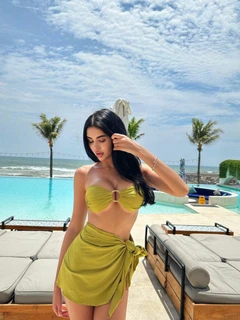 Briony escort in Moscow