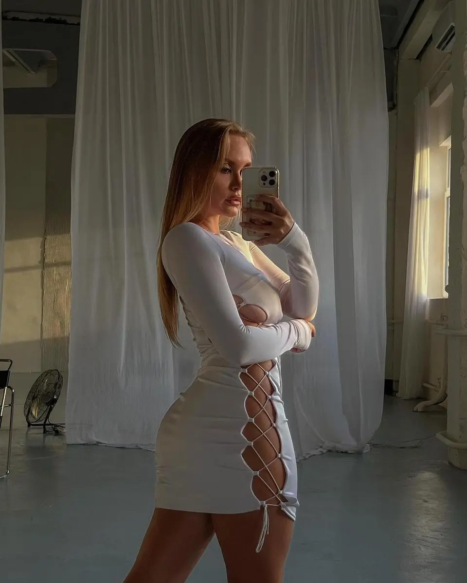 Carmen escort in Moscow