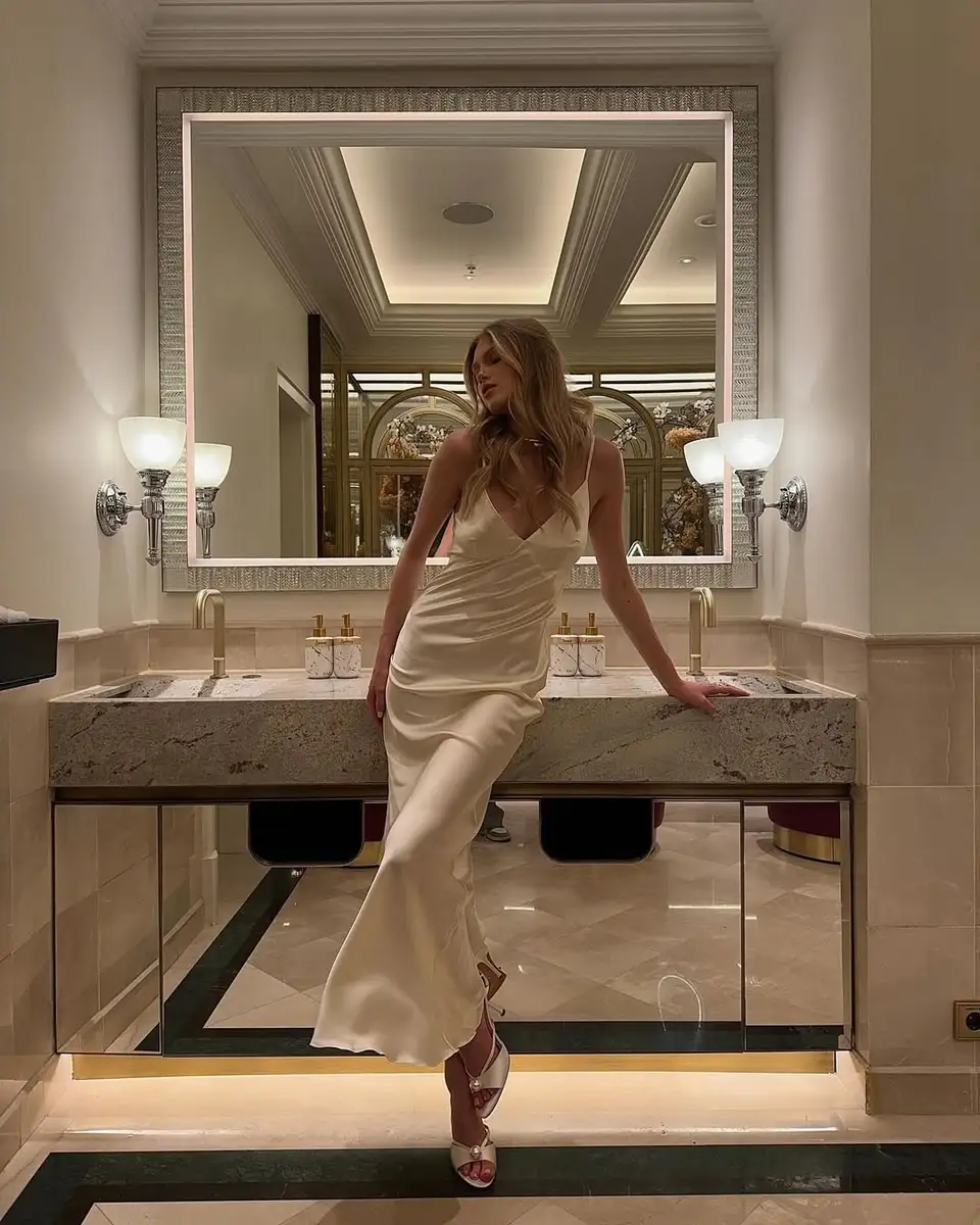 Caroline escort in Moscow