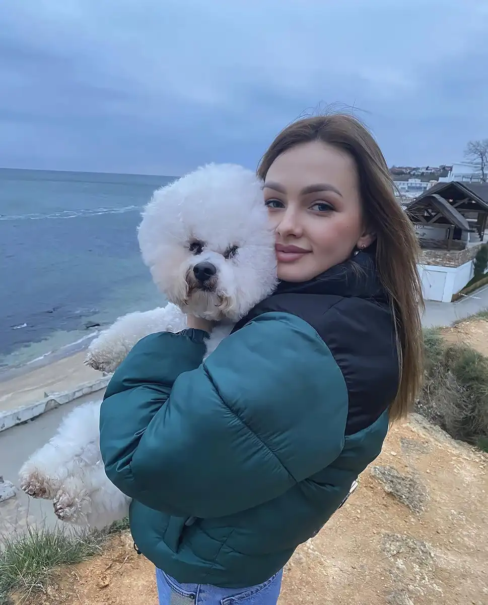 Charlotte escort in Moscow