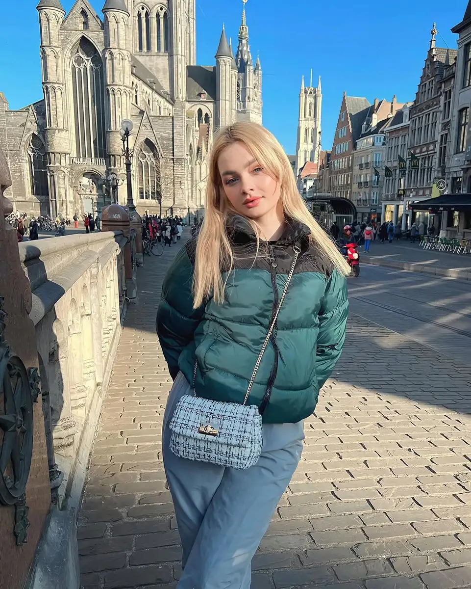 Charlotte escort in Moscow