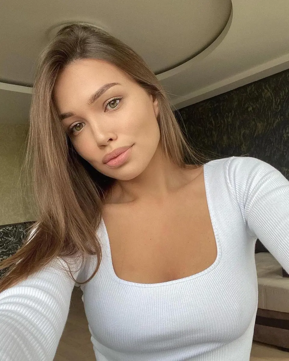 Cora escort in Moscow