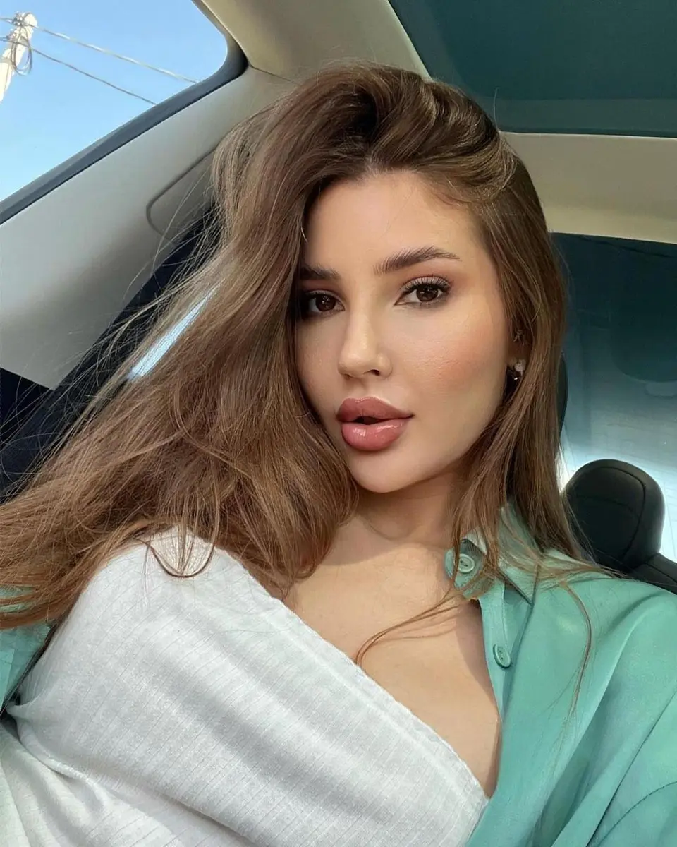 Courtney escort in Moscow