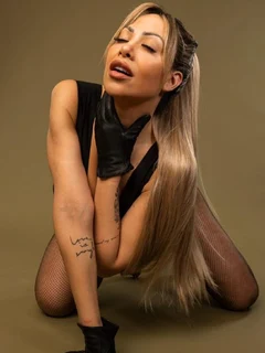 Dahlia escort in Moscow