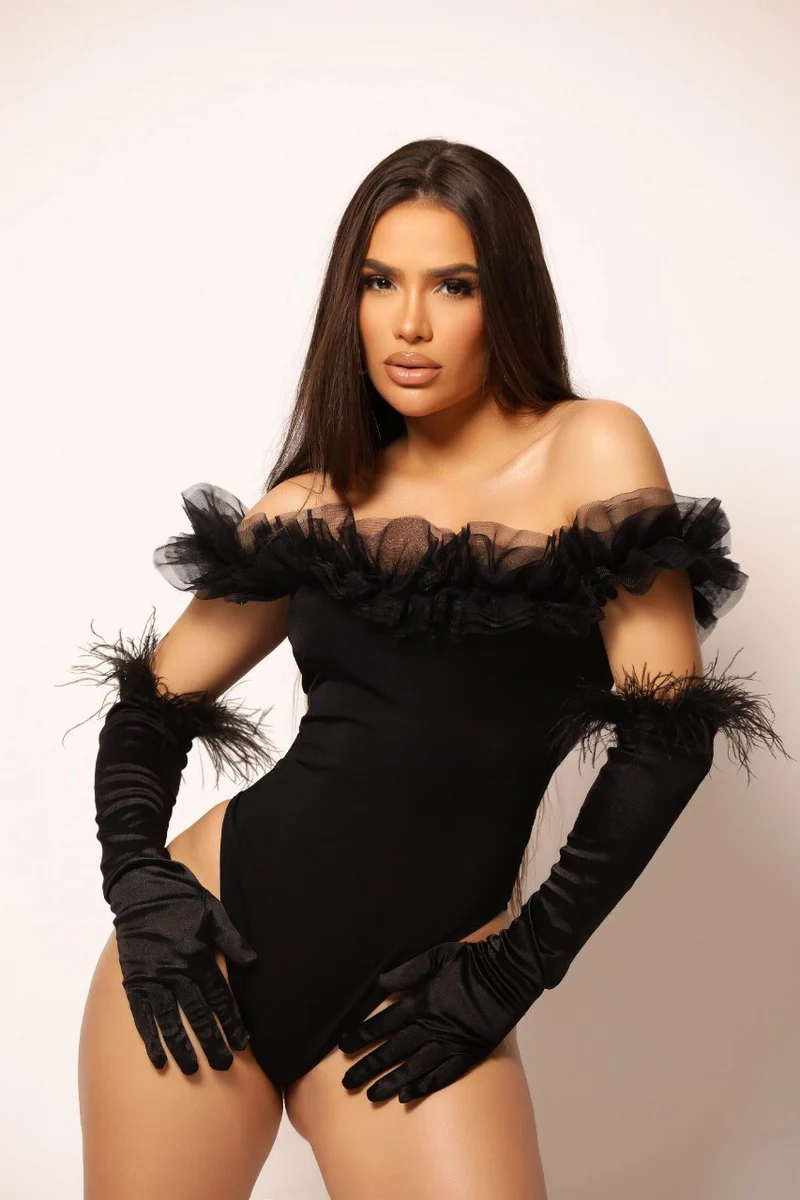 Delia escort in Moscow