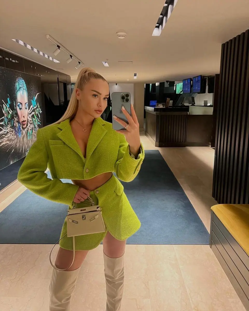 Eden escort in Moscow