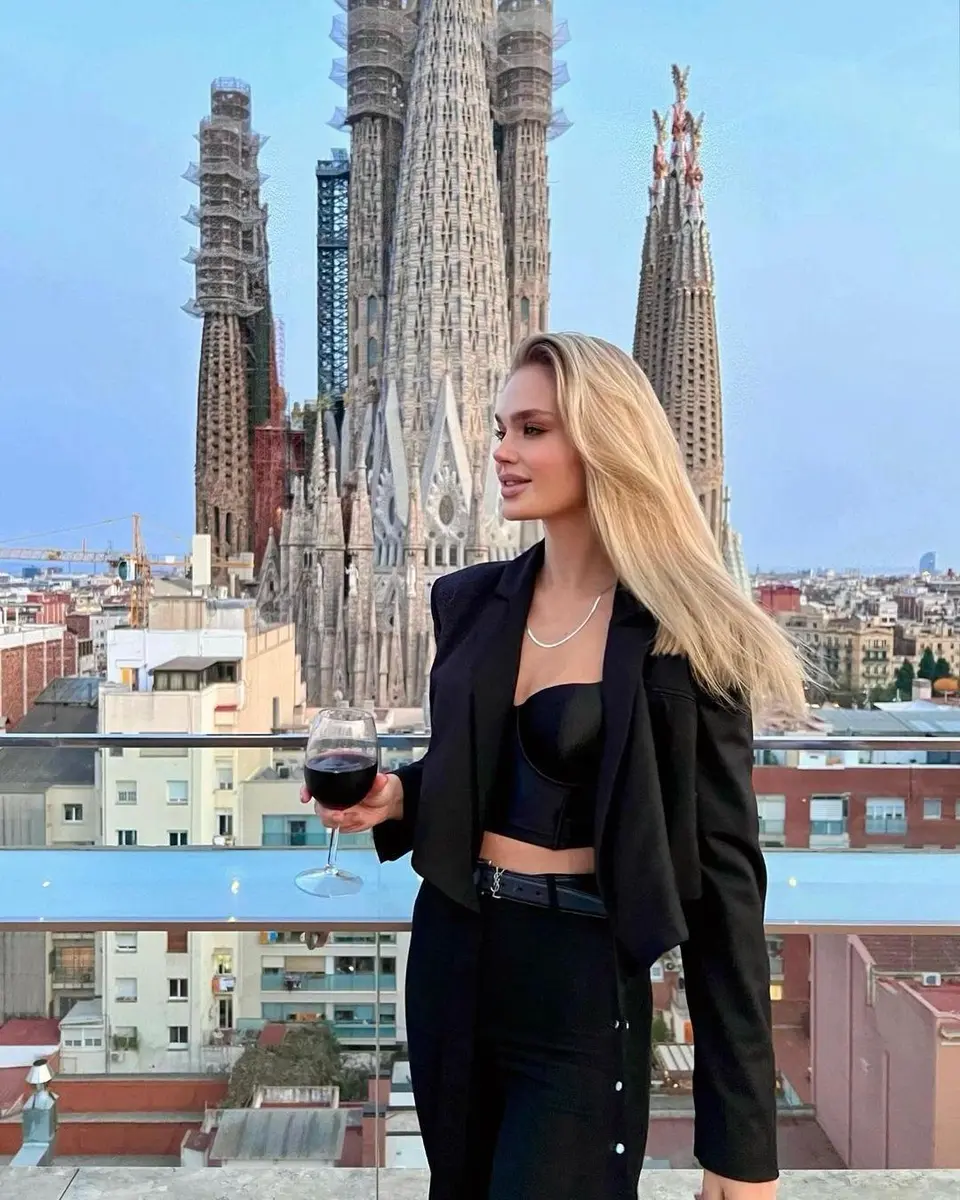 Elia escort in Moscow