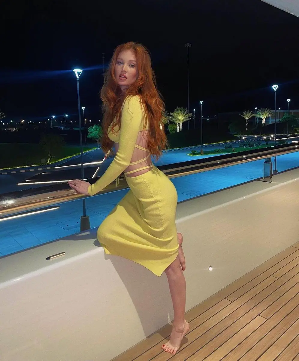 Ella escort in Moscow