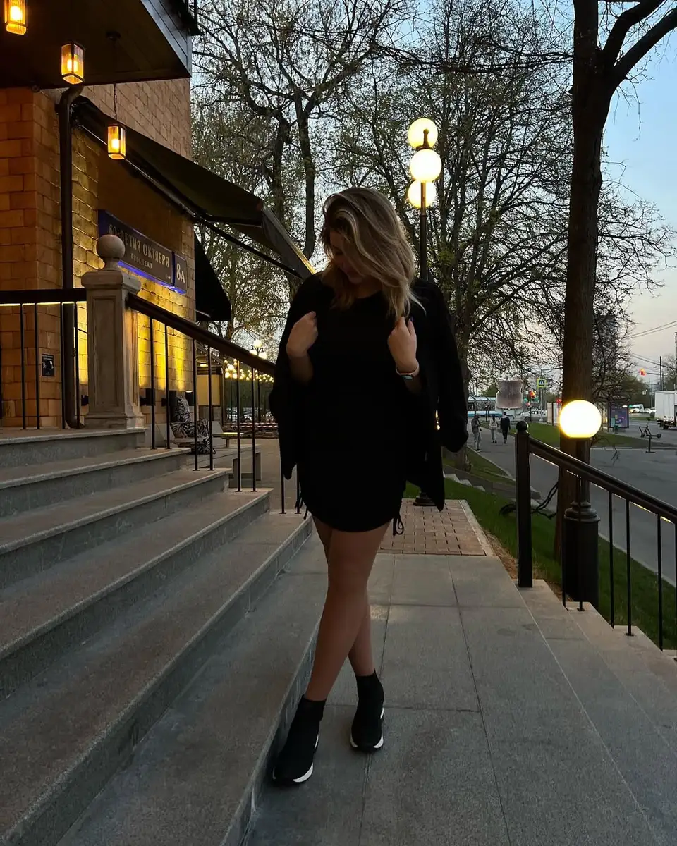 Eloise escort in Moscow