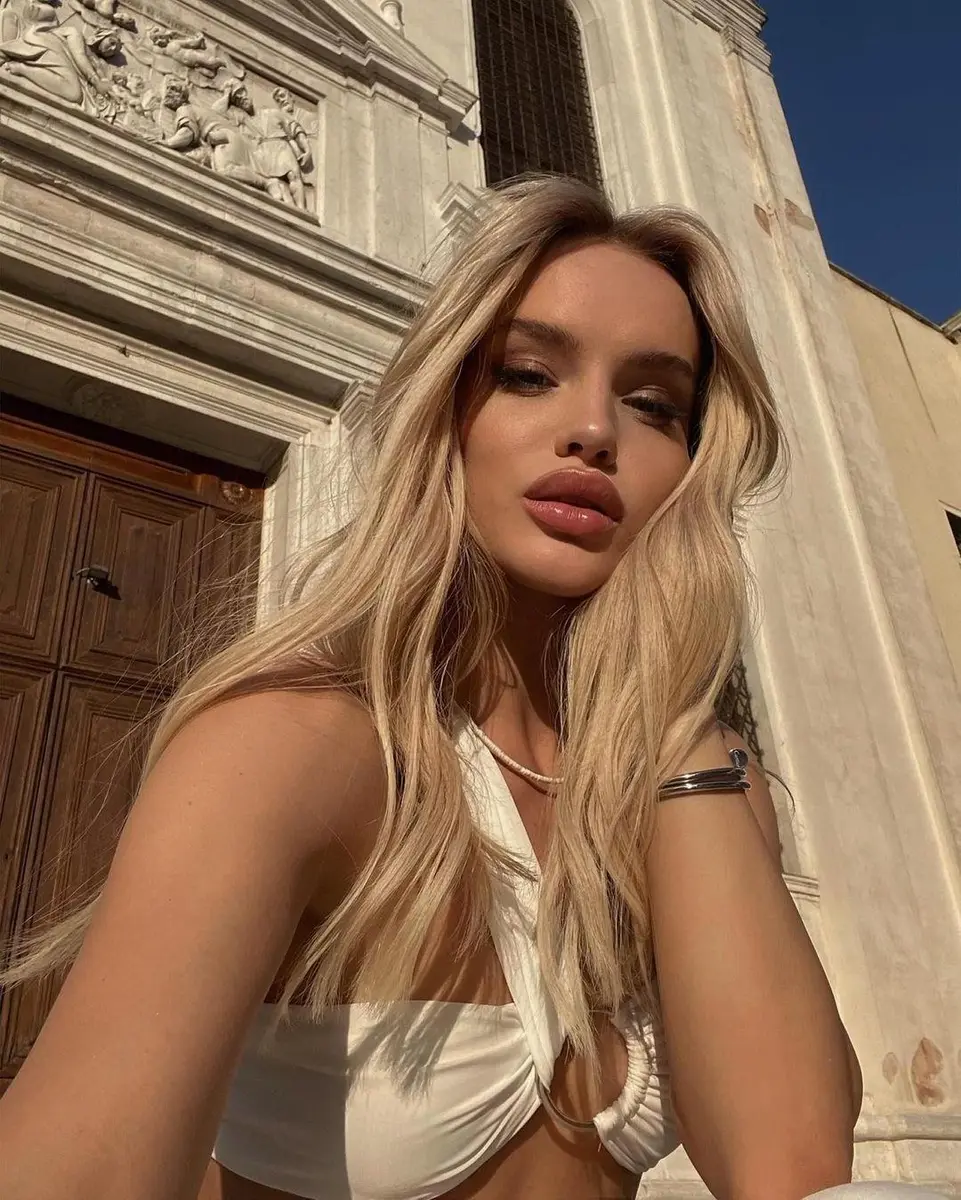 Emma escort in Moscow