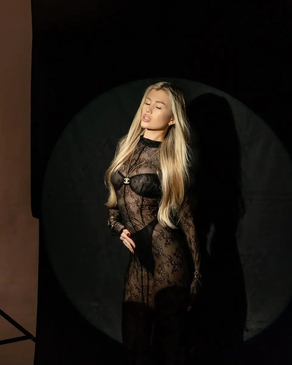 Felicity escort in Moscow