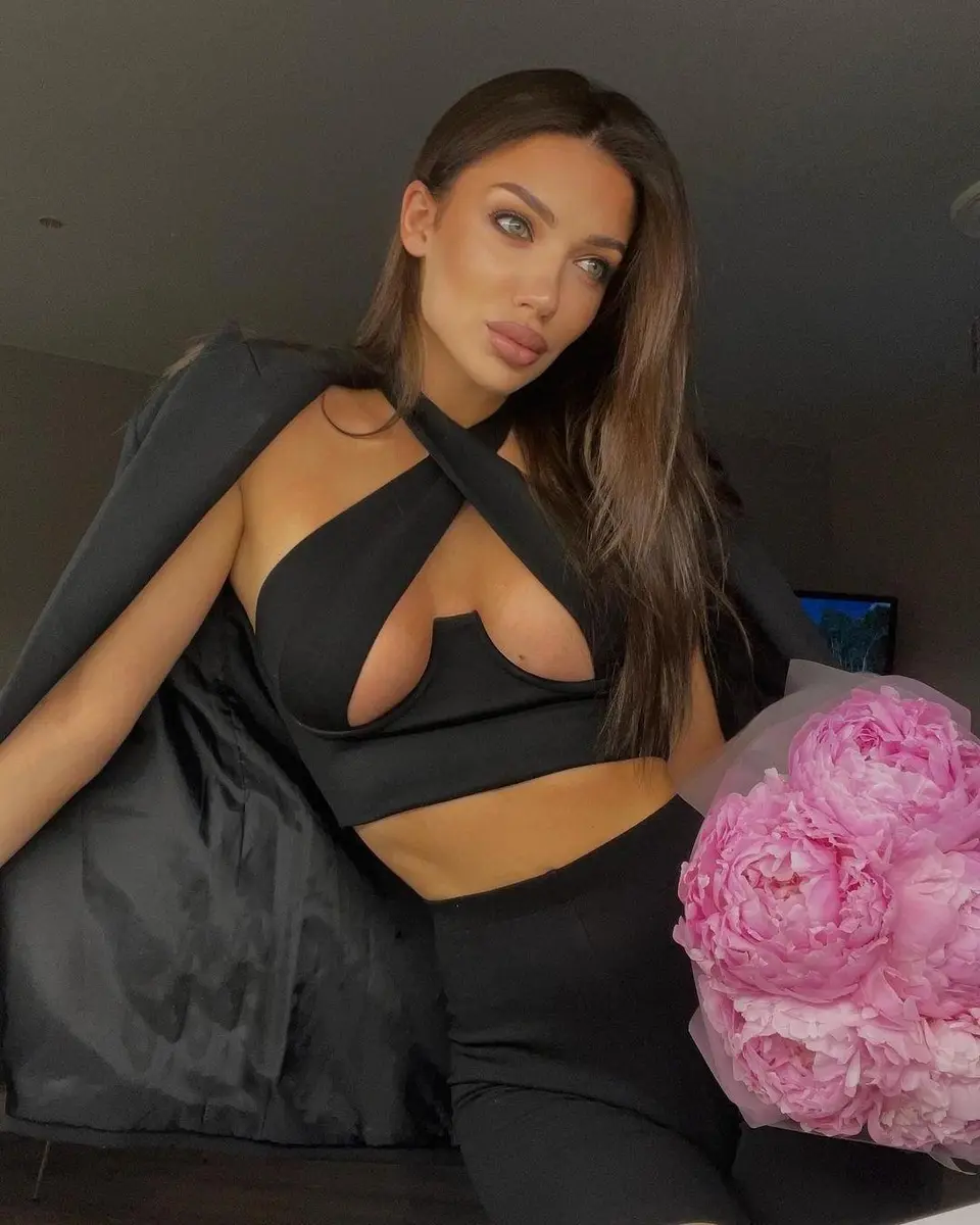 Giselle escort in Moscow