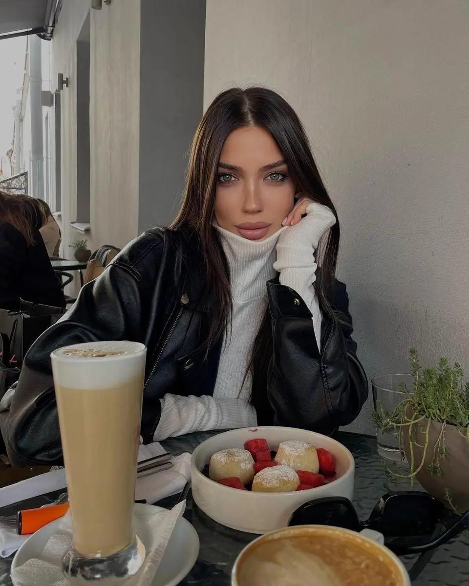 Giselle escort in Moscow