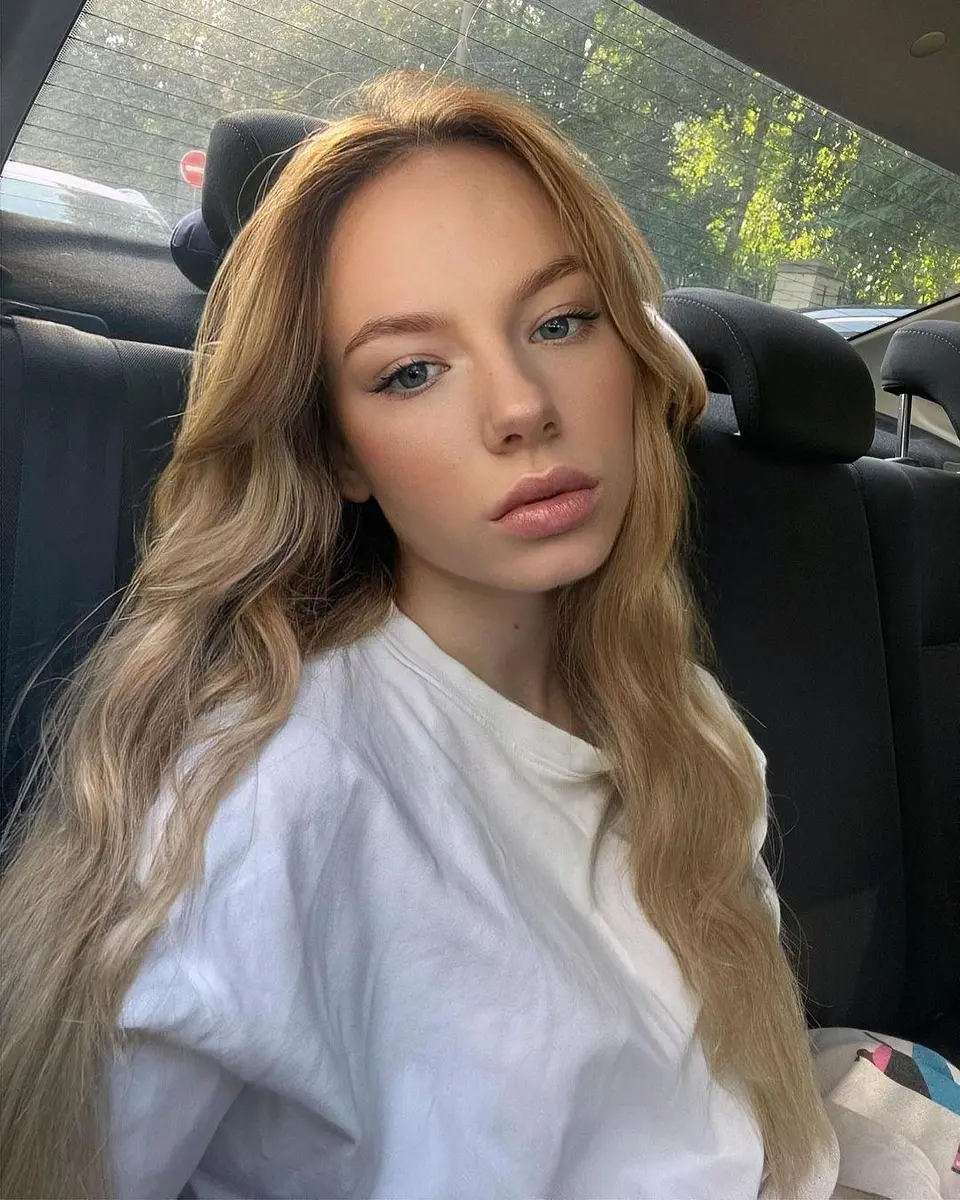 Hadley escort in Moscow