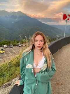 Hadley escort in Moscow