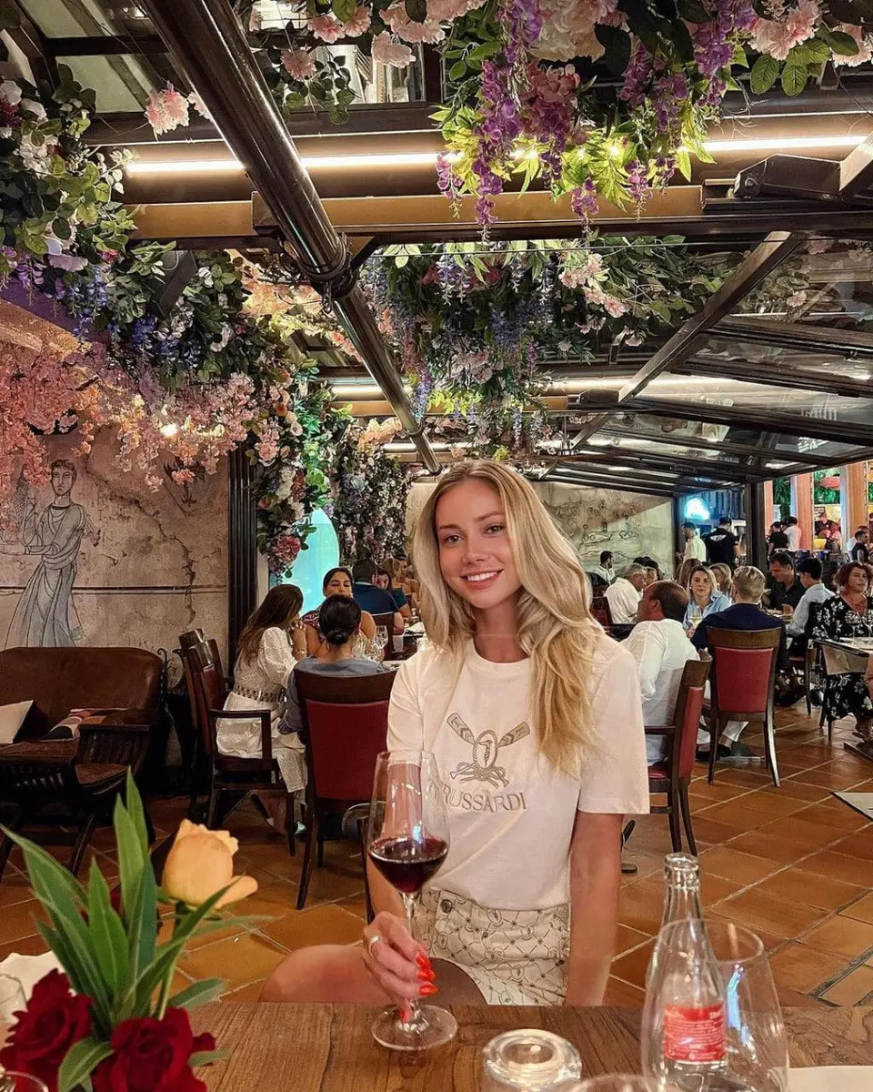 Hazel escort in Moscow