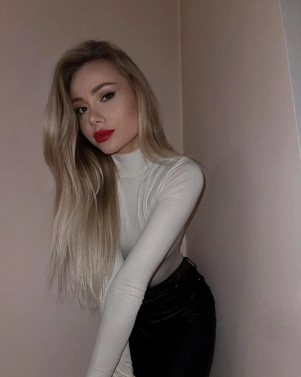 Hazel escort in Moscow