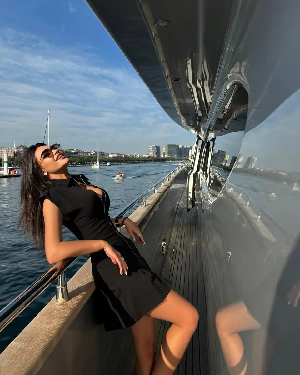 Helena escort in Moscow