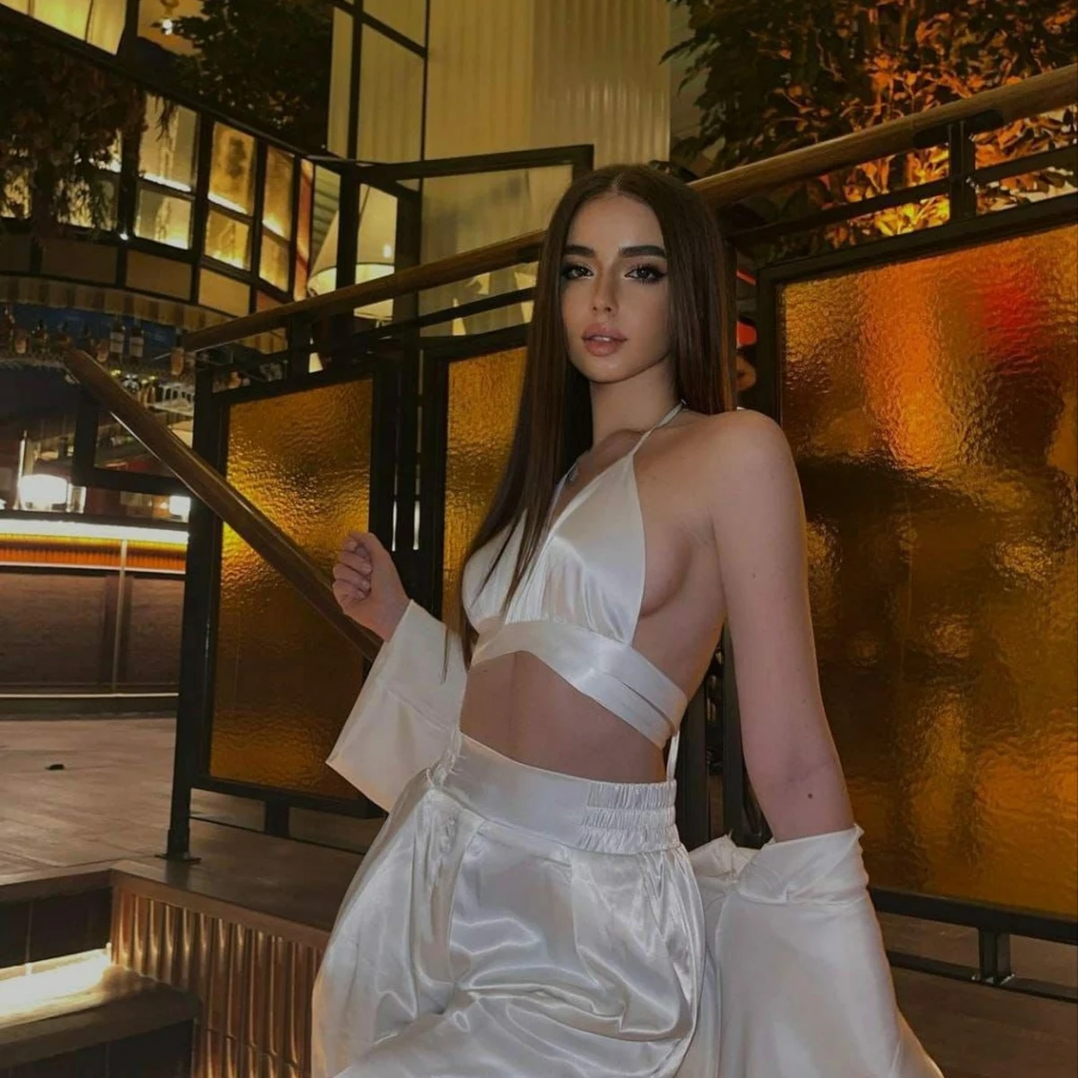 Inez escort in Moscow