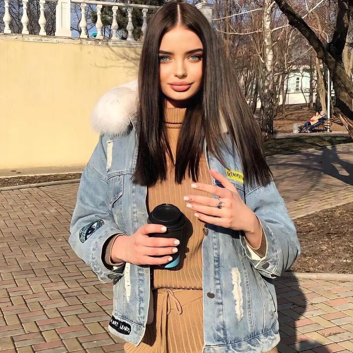 Kaitlyn escort in Moscow