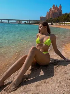 Karina escort in Moscow