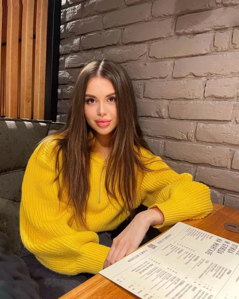 Kayla escort in Moscow