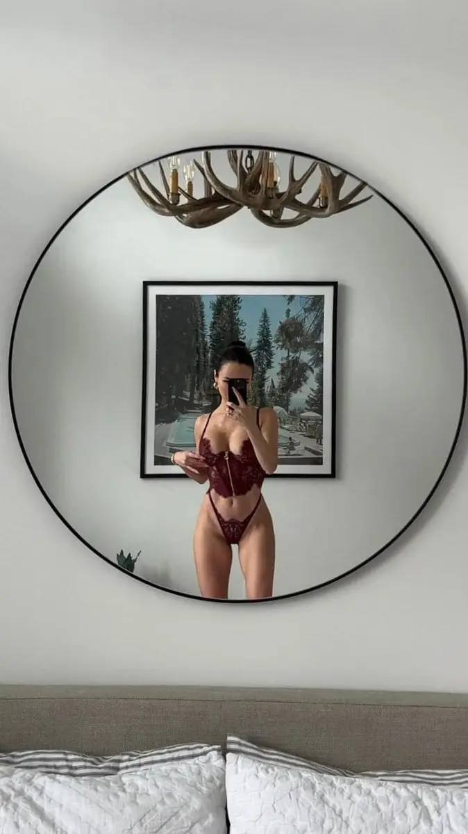 Keira escort in Moscow