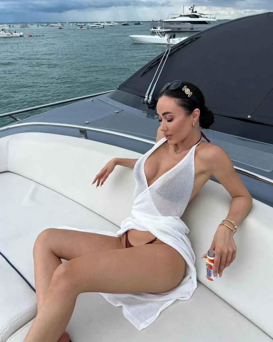 Keira escort in Moscow