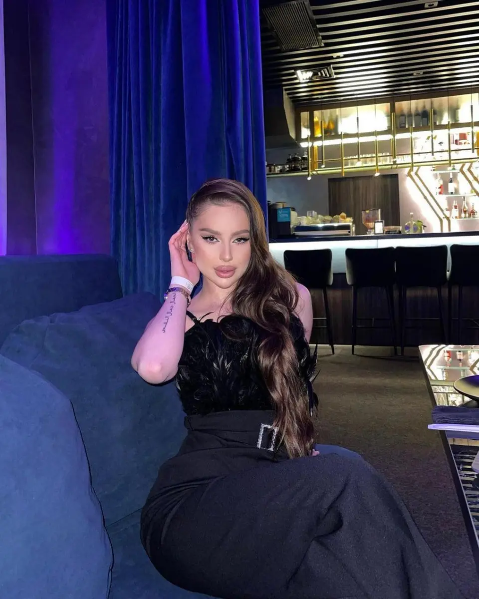 Kylie escort in Moscow