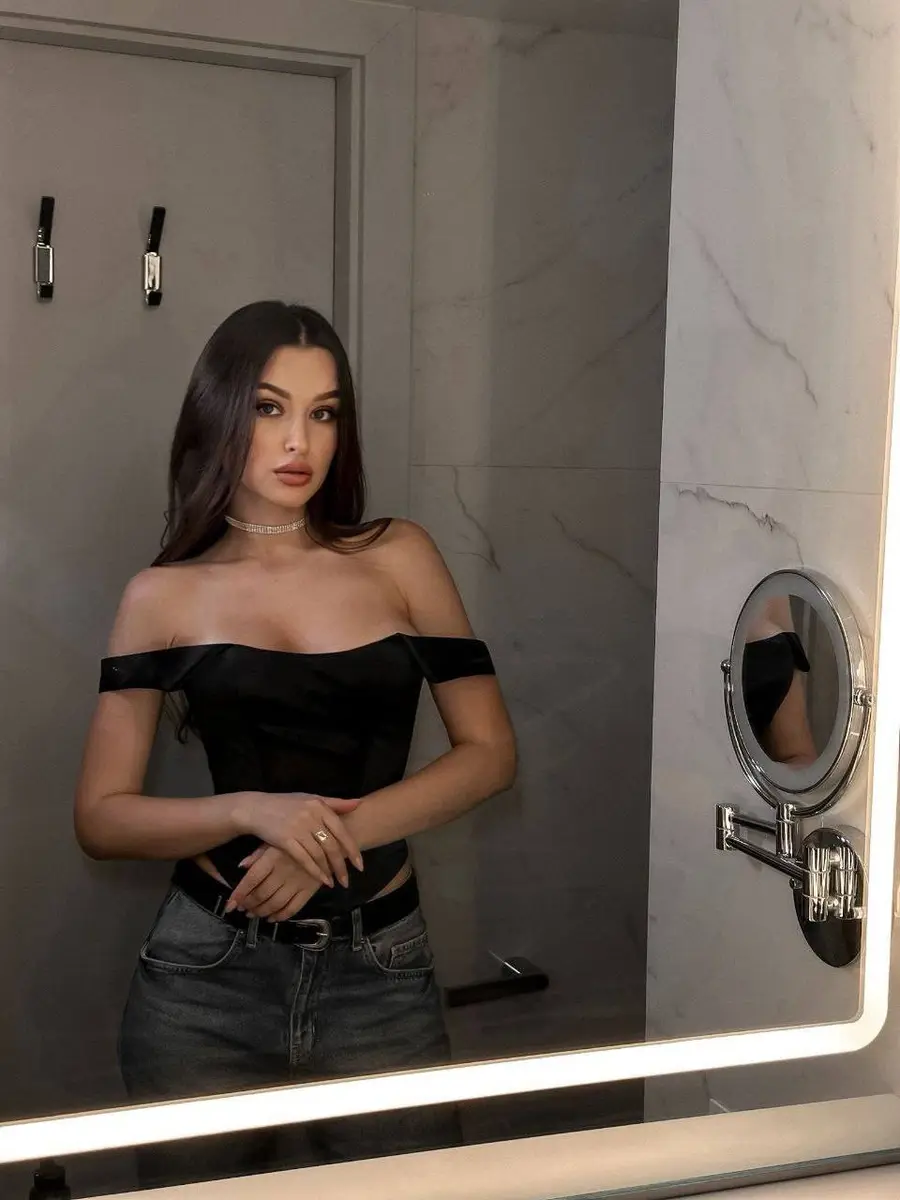 Lucy escort in Moscow