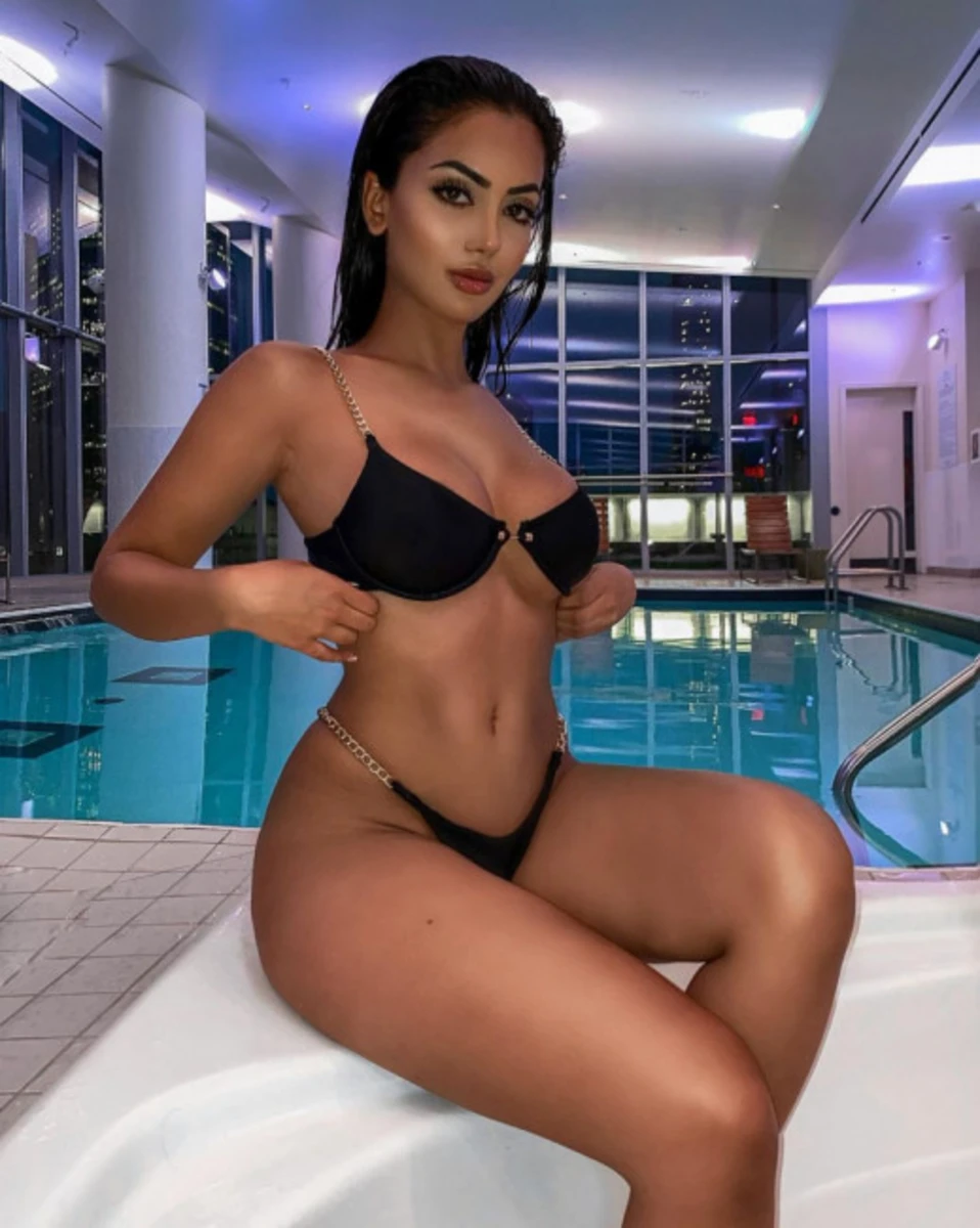 Mabel escort in Moscow