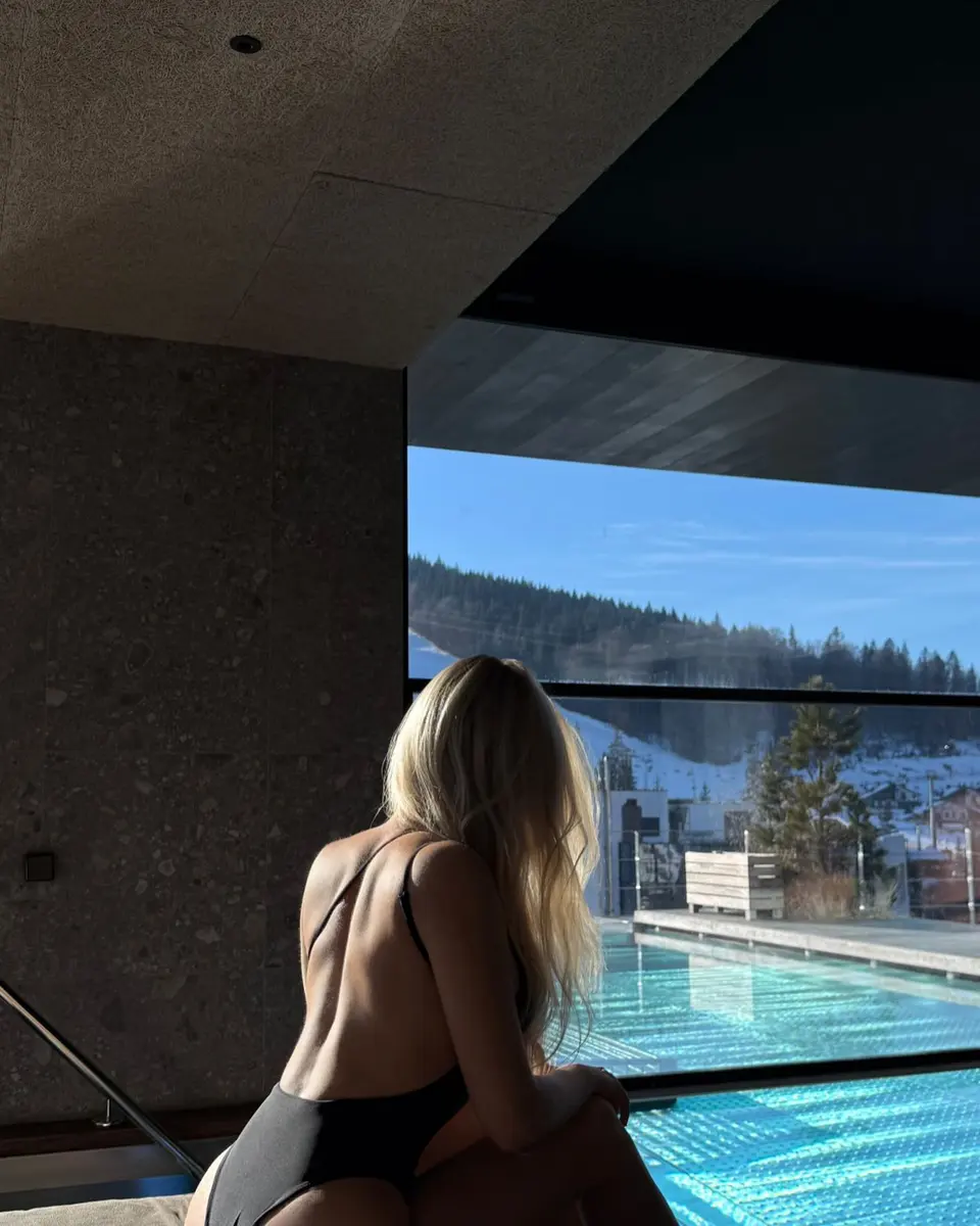 Madeleine escort in Moscow