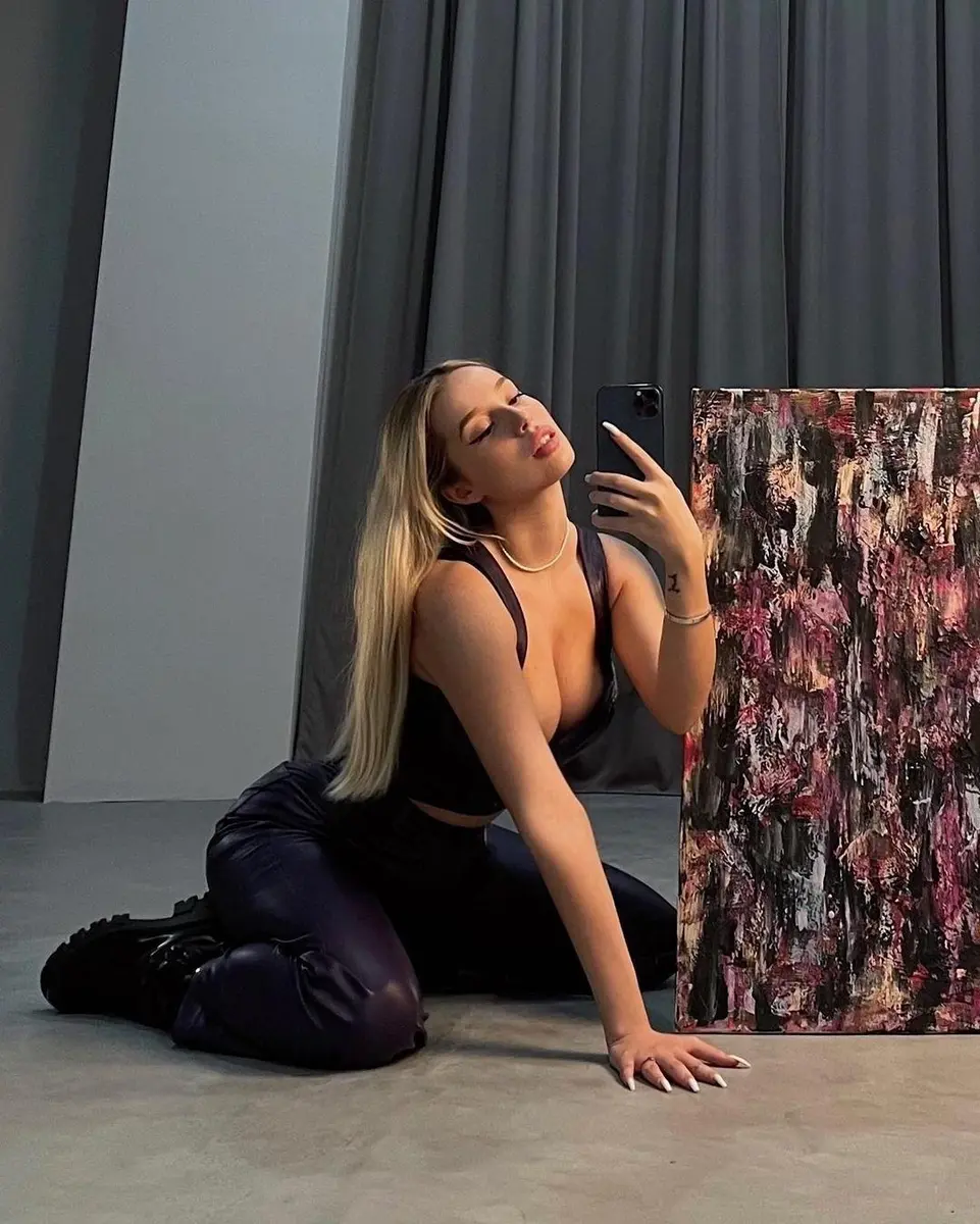 Madison escort in Dubai