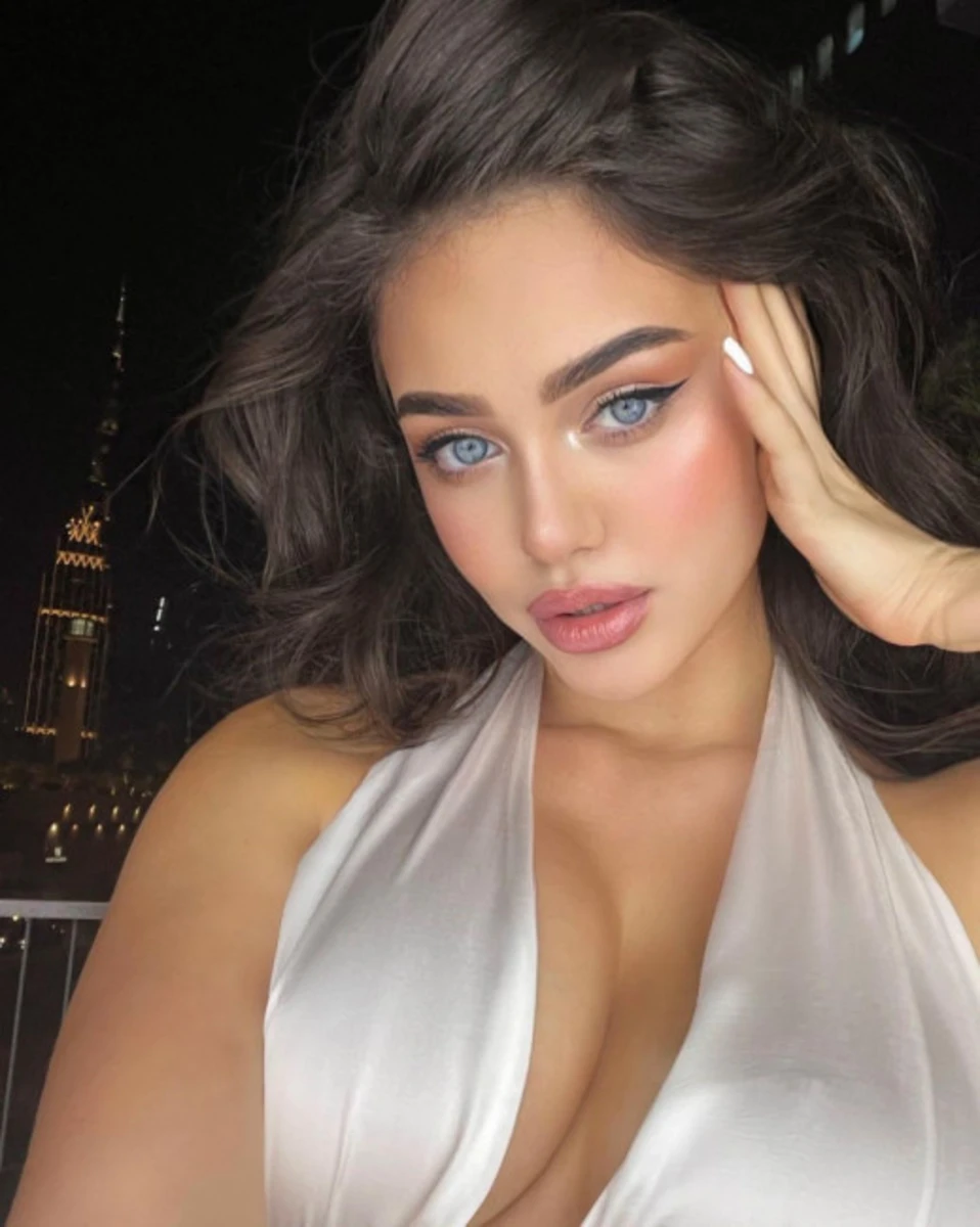 Magnolia escort in Moscow