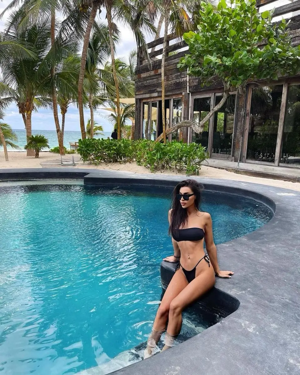 Maya escort in Moscow