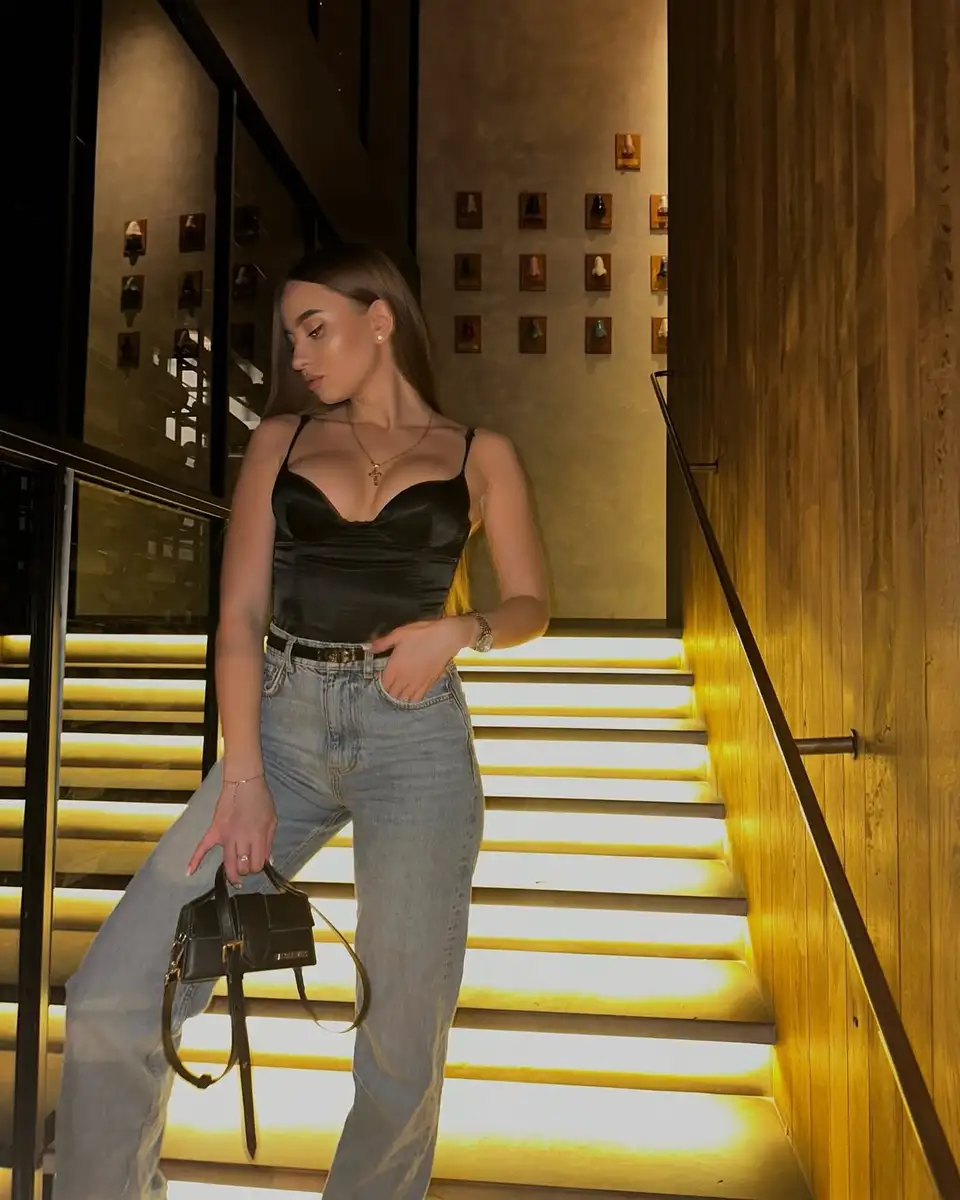 Noelle escort in Moscow