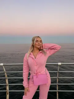 Raina escort in Moscow