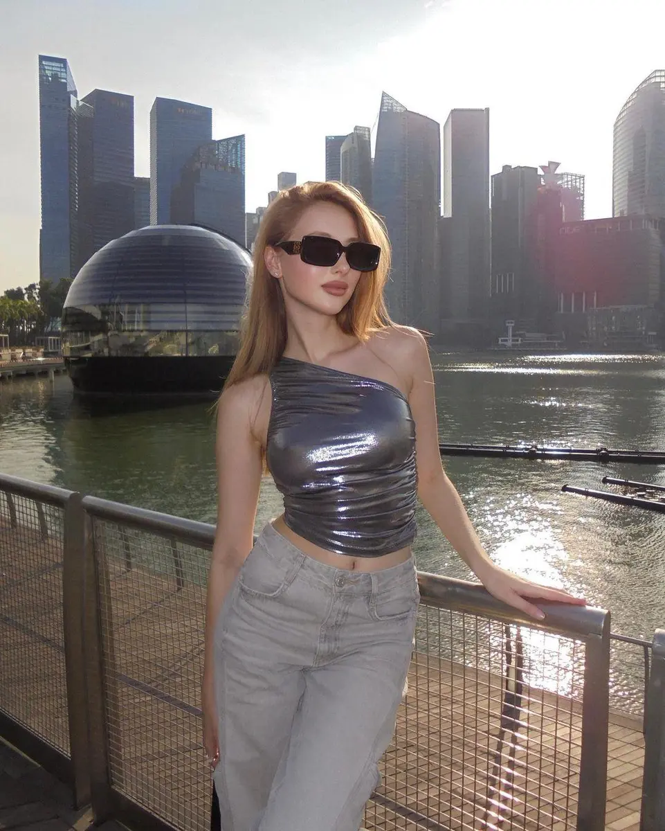 Raven escort in Moscow