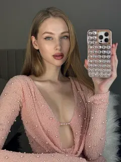 Raven escort in Moscow