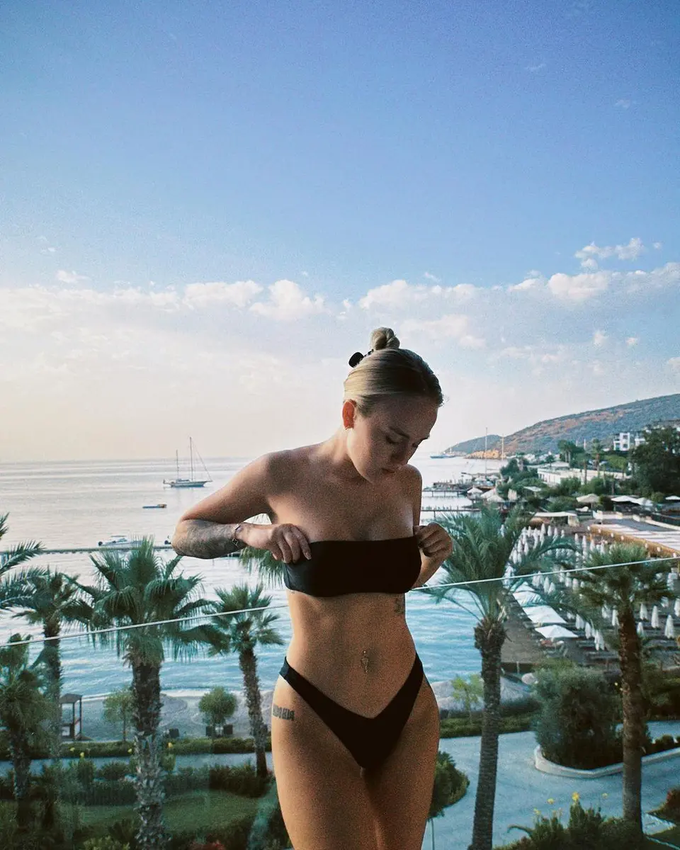 Samara escort in Dubai