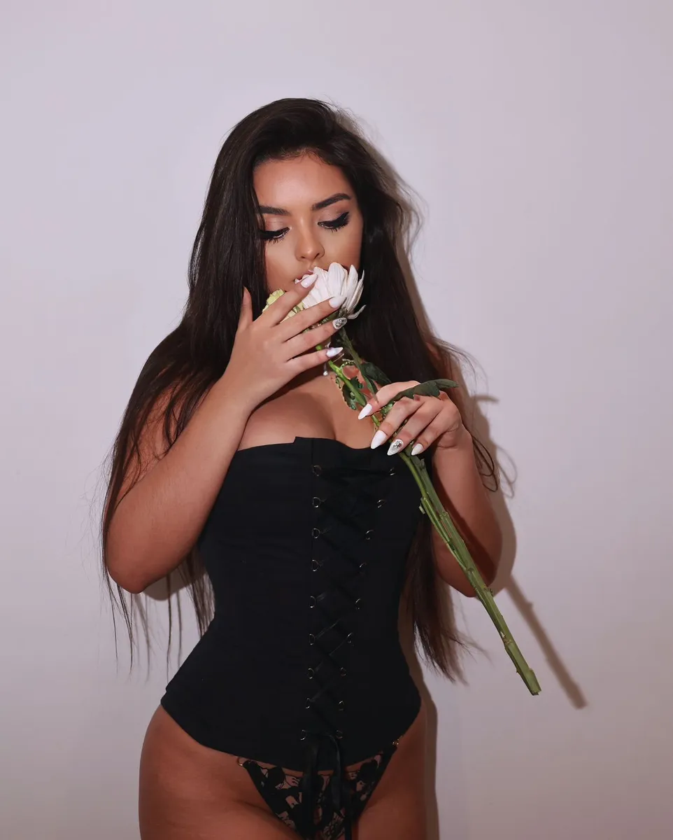 Sarah escort in Moscow