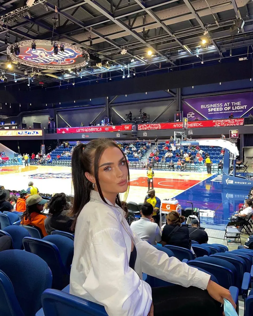 Sasha escort in Moscow