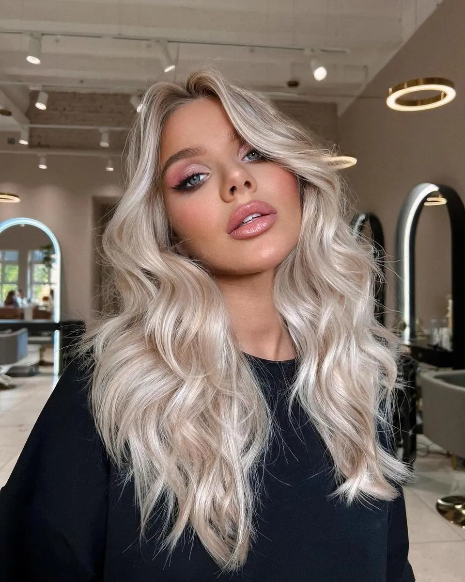 Shannon escort in Moscow