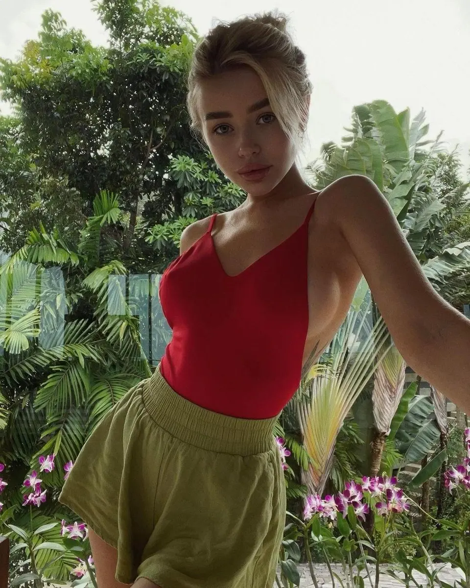 Tegan escort in Moscow