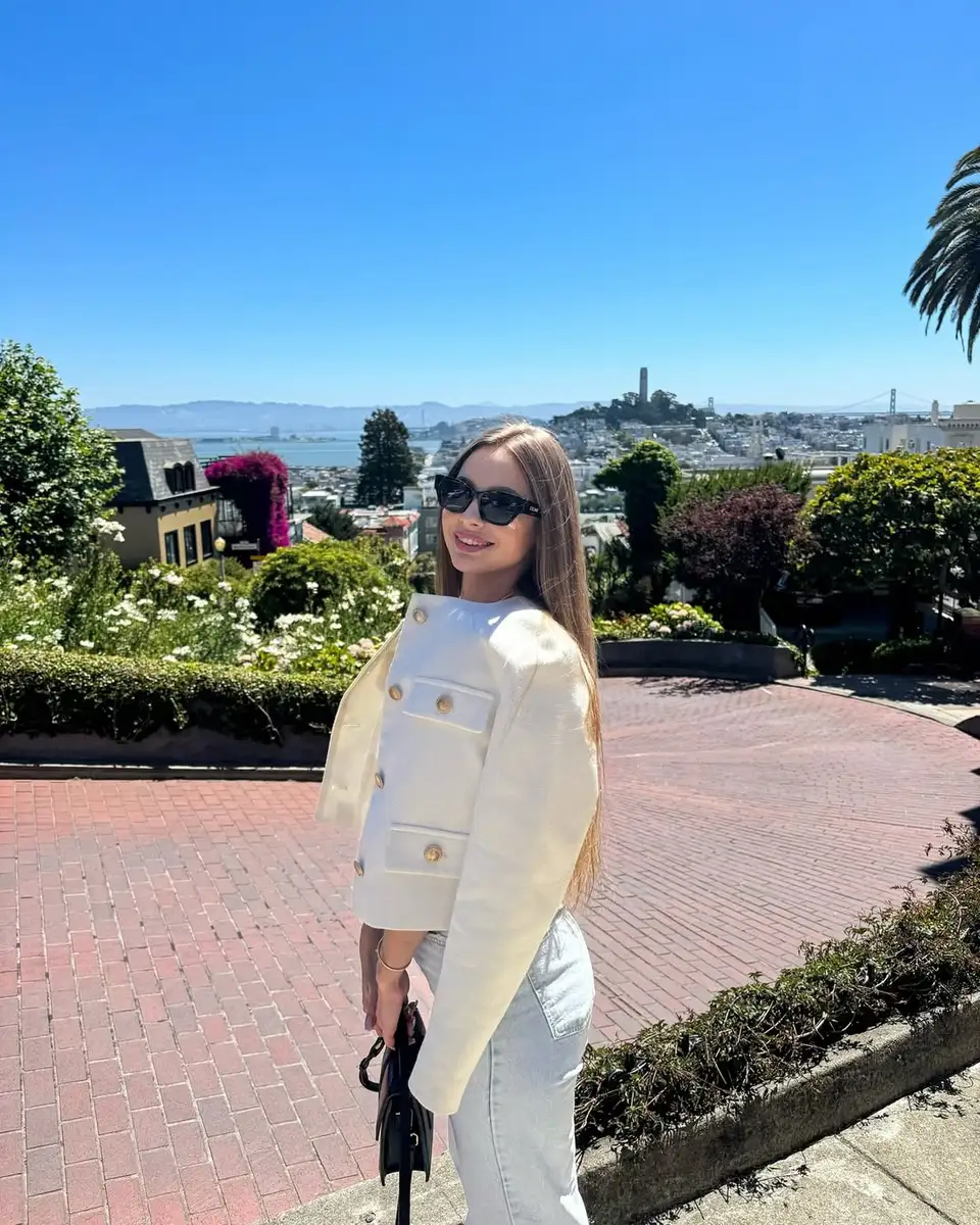 Victoria escort in Moscow